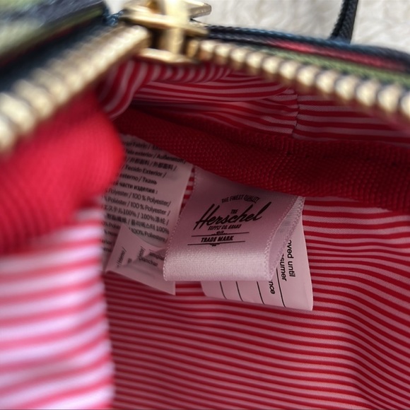 Herschel Nova Mini Backpack School Bag Blurry Roses - Picture 9 of 9